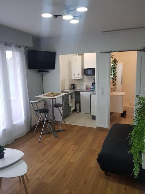 Le Studio Du Quai Charleville-Mézières Esterno foto