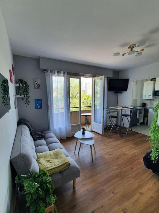 Le Studio Du Quai Charleville-Mézières Esterno foto